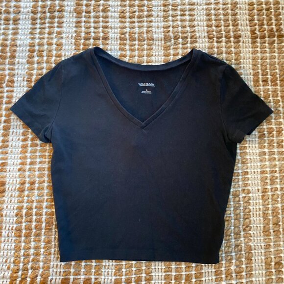 Wild Fable Women’s Short Sleeve V-Neck Cropped T-Shirt – Size Small - Picture 7 of 7